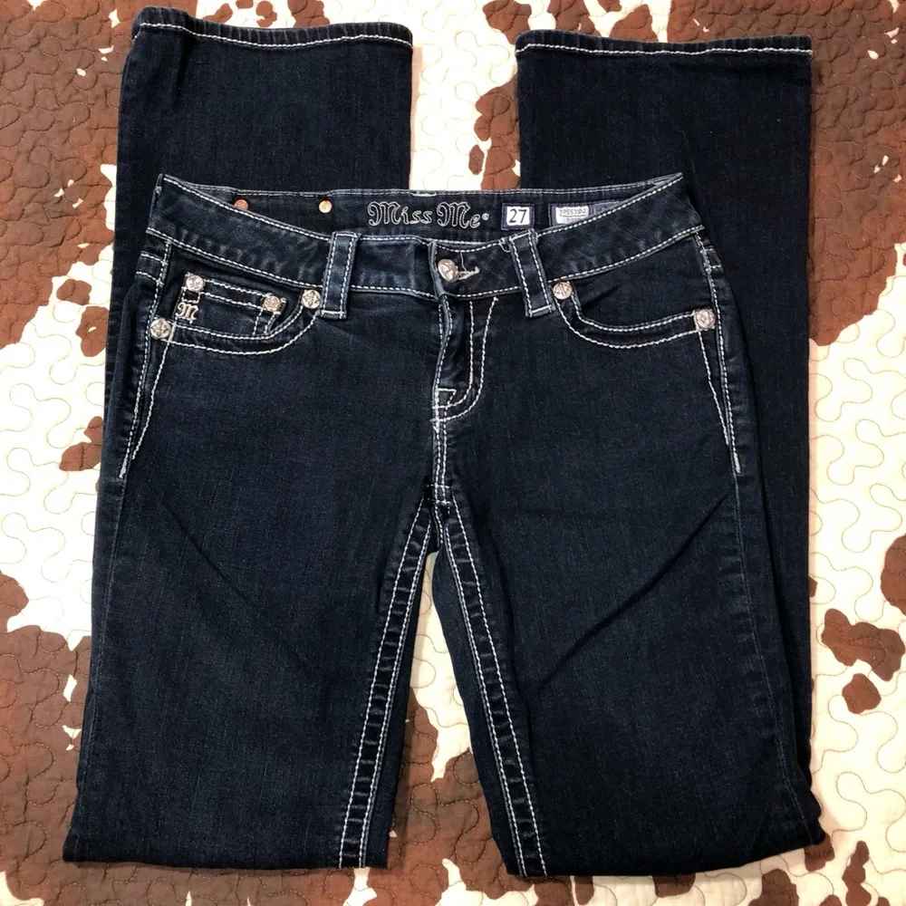 Women’s Miss Me Jeans - Picture 2 of 4